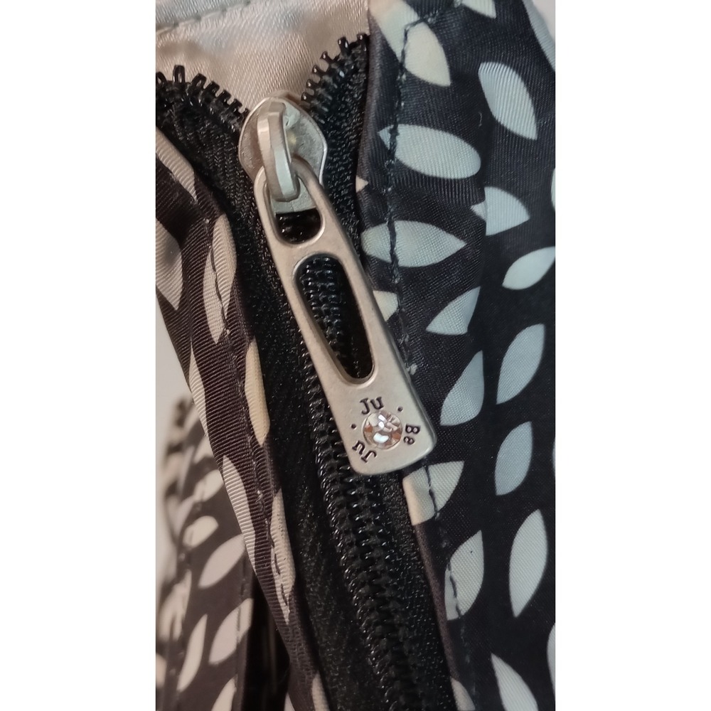 JU JU BE  Be Prepared Diaper Bag – Black & White Floral Pattern w/ Changing pad - Picture 5 of 11